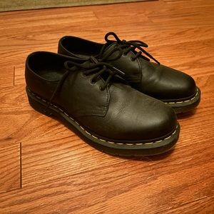 Dr. Martens 1461 classic leather oxfords